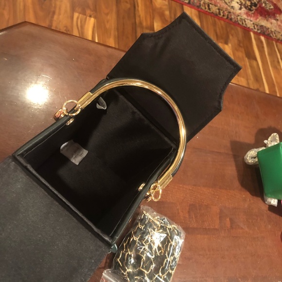 Super Cute Trendy Square Purse - Picture 3 of 3